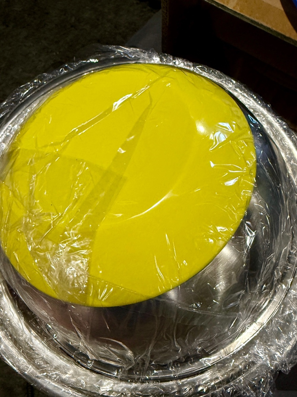 NIB Stackable Mixing Bowls - Picture 4 of 5